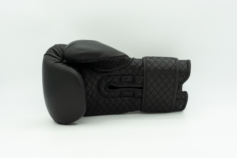 Chosen Luxury Capitoner Boxing Gloves-black